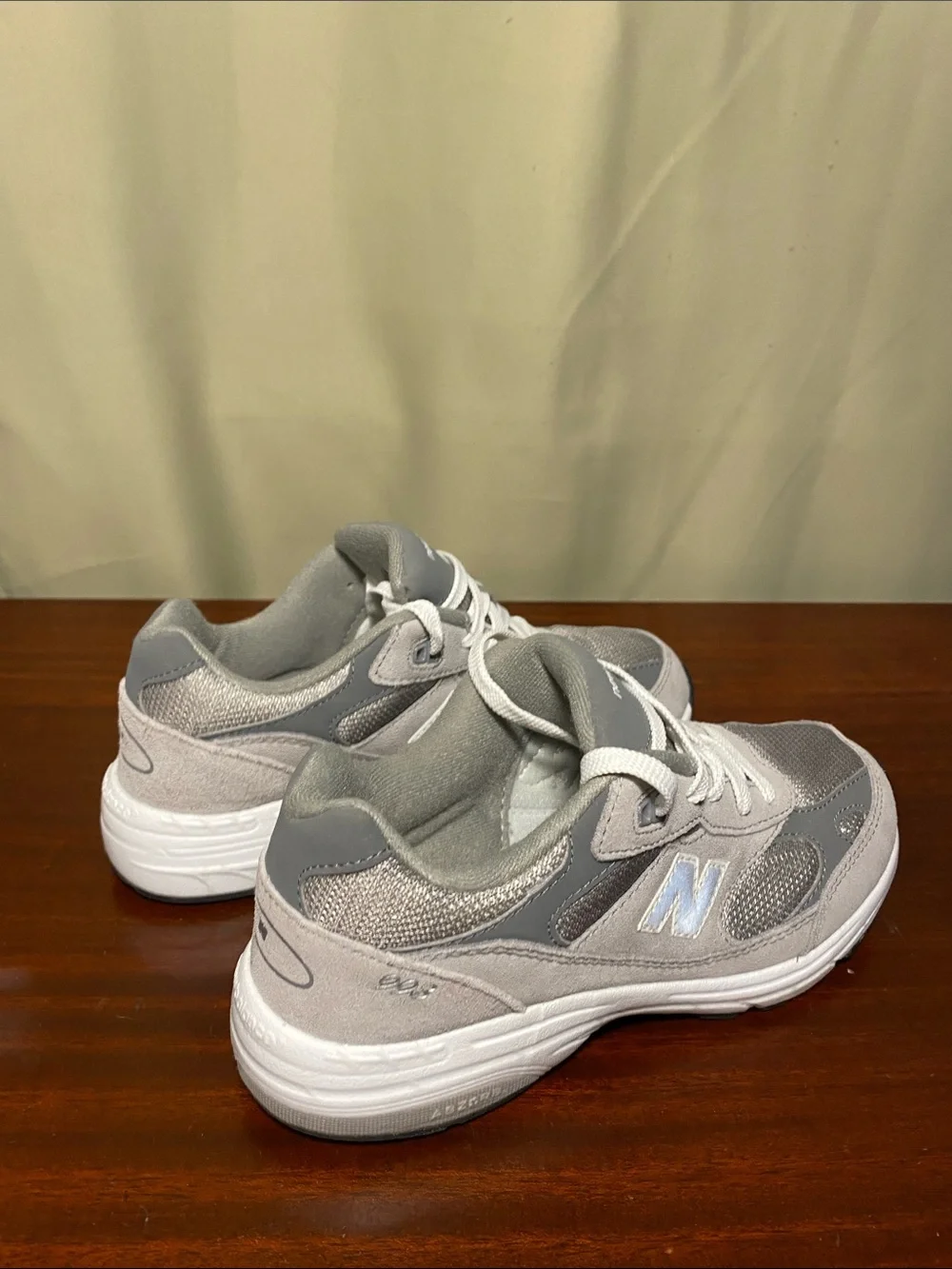 New Balance 993 Youth Grey Suede Running Shoes Size 4